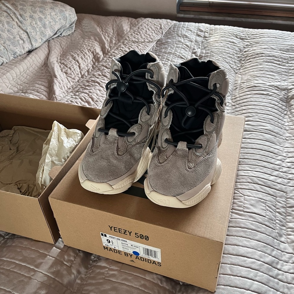 Yeezy 500